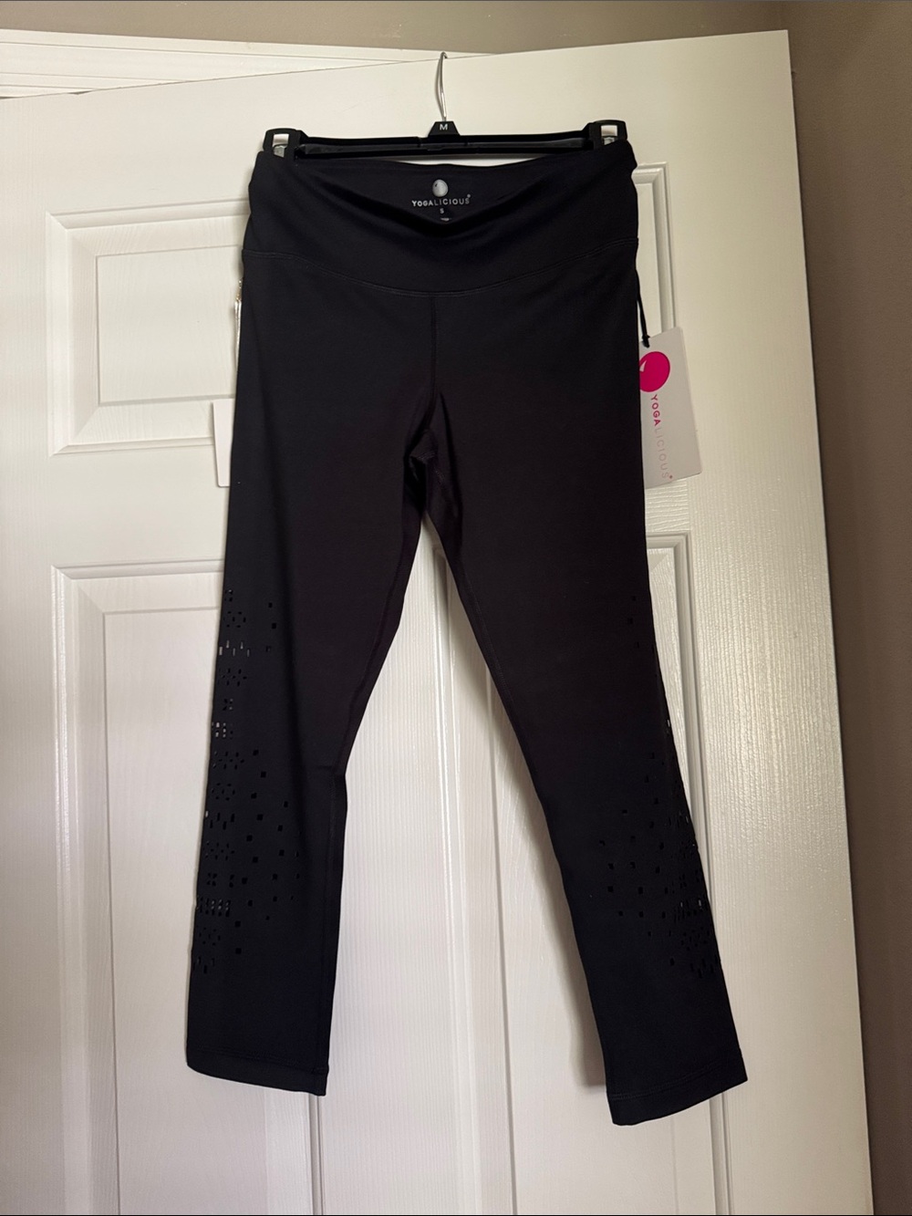 Yogalicious Black Laser Cut Capri Leggings